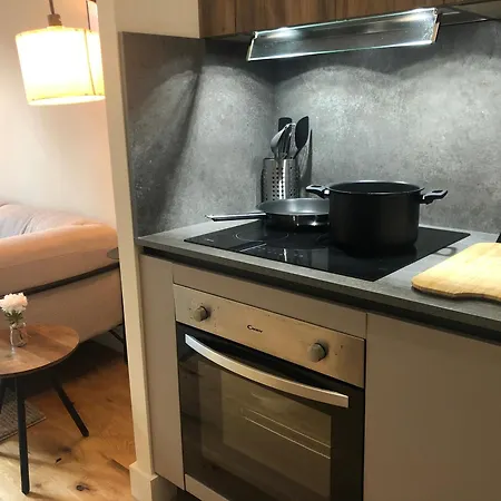 Апартаменты Mayerbeer - 2 Bedrooms With Balcony *