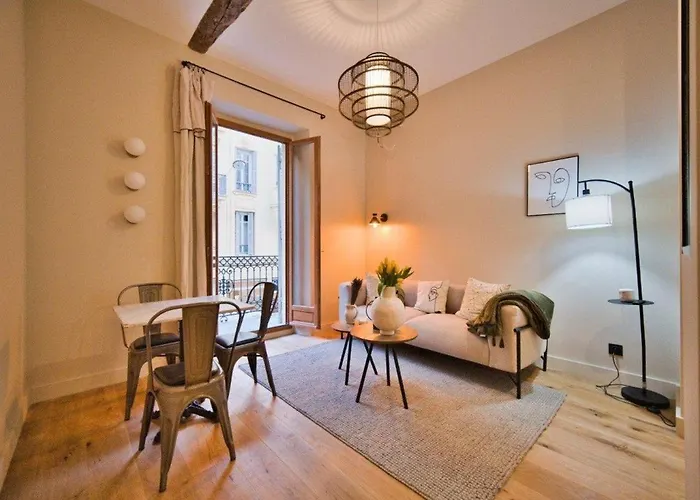 Mayerbeer - 2 Bedrooms With Balcony Nice